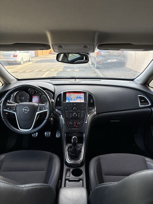 Opel Astra J 2014 1.7 cdti