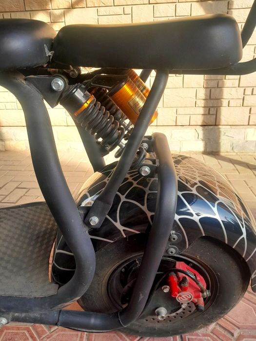 Продам электросамокат.