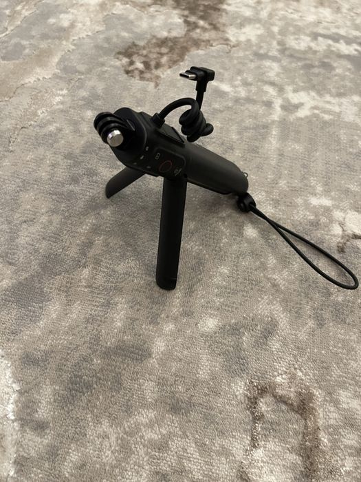Camera GoPro hero black cu trepier