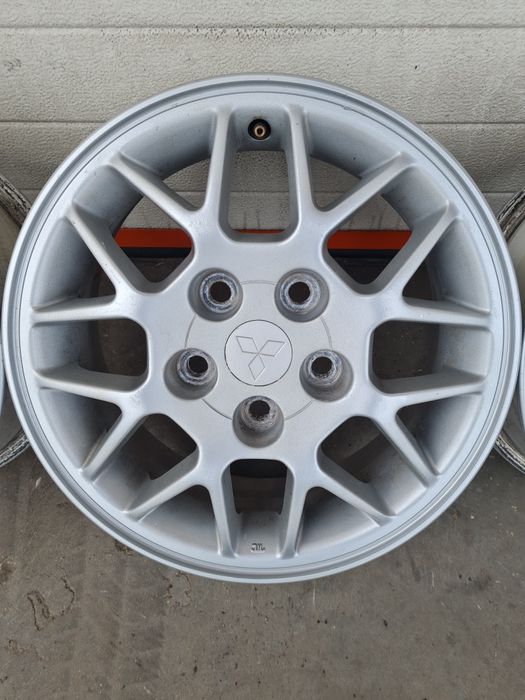 Оригинални джанти за МИТСУБИШИ MITSUBISHI R15 5x114.3 ET46 6J
