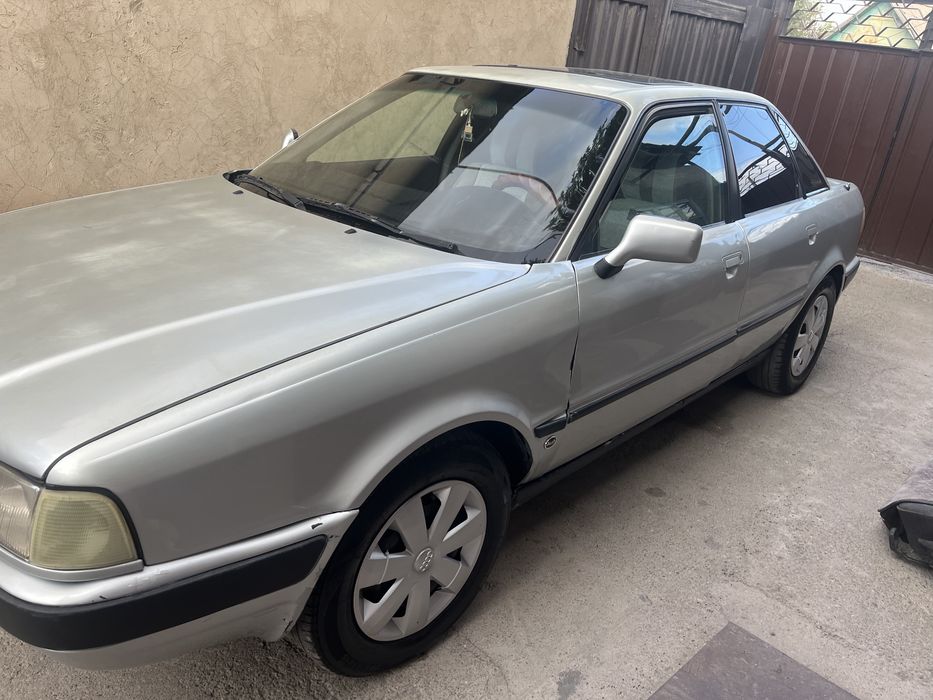 Продаеться Audi 80 B4(2л)