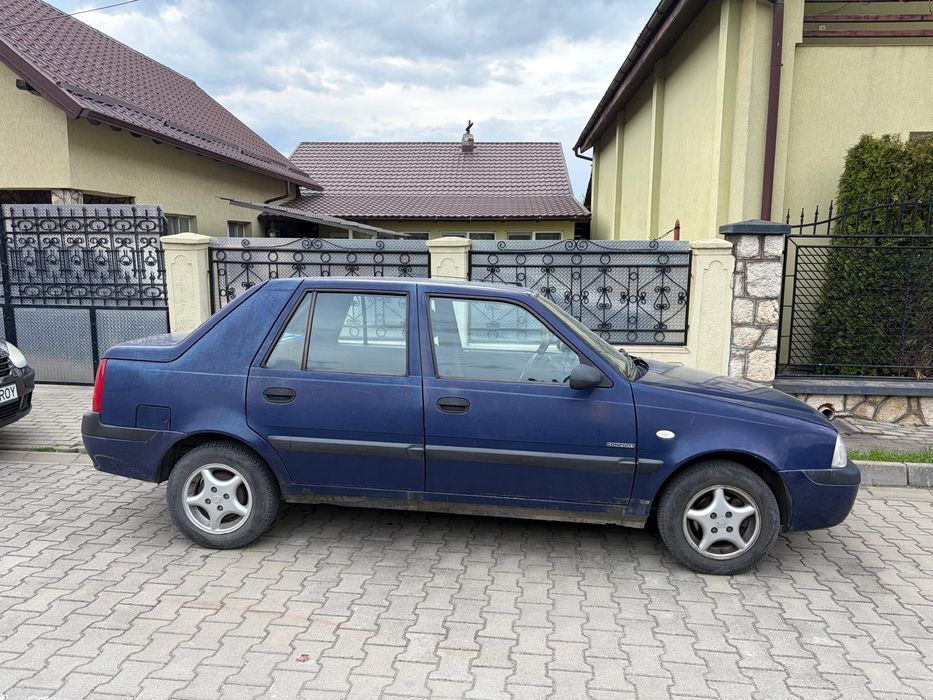 Vând Dacia Solenza Confort 1,4 MPI benzina 135000 km reali