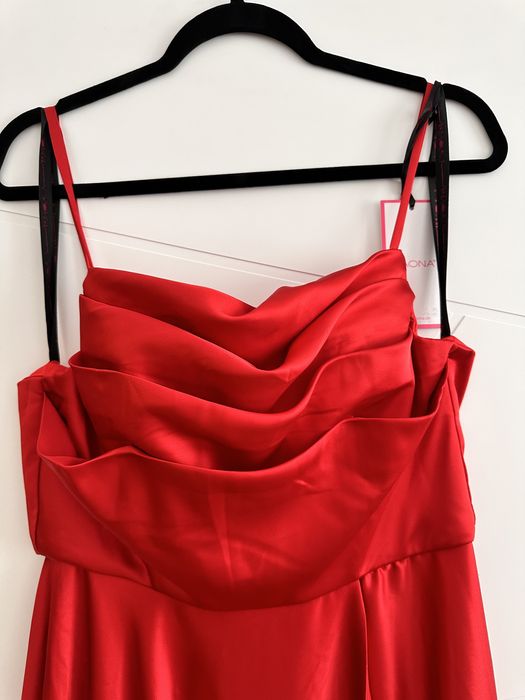 Дълга бална червена рокля