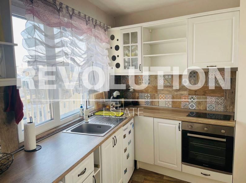 Дава се под наем Двустаен апартамент в Варна, Зимно кино Тракия - 74 кв.м за 797.64 € - Снимка #3