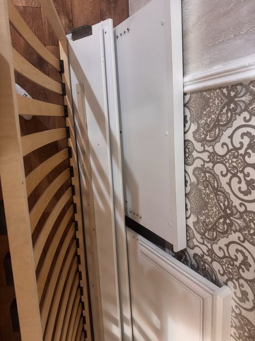 Продается кровать и комод