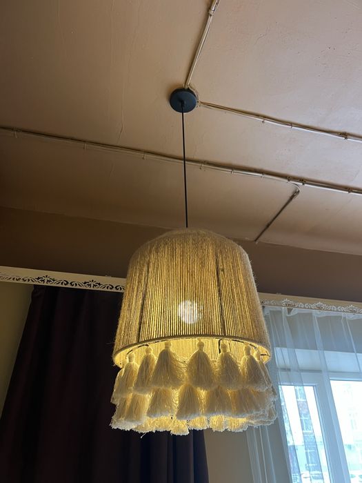 Продаётся стильная дизайнерская люстра.