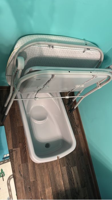 Chicco-masa de infasat pliabila cu cadita inclusa