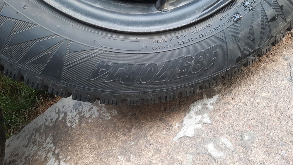 Диск с шинами комплект