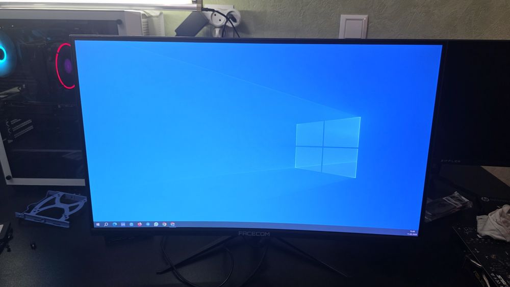 Монитор Facecom 27 165hz. В идеальном состоянии. Возможен обмен. Доста