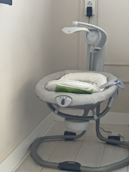 Продам  шезлонг люлька