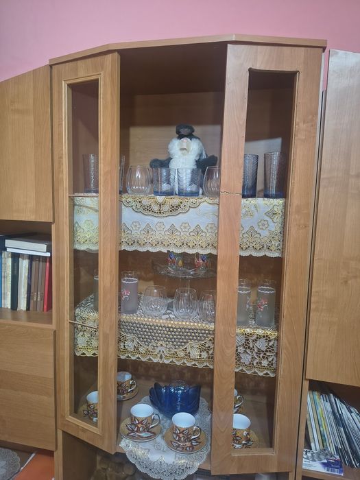 Vând Mobilă 3/20Lungime 2/12 înălțime.