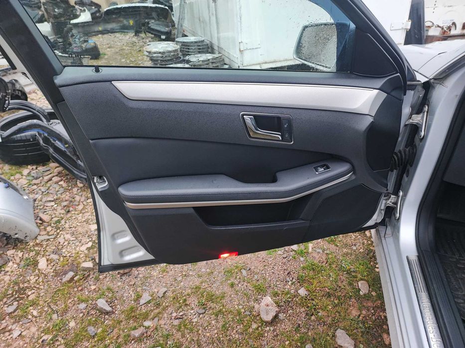 Салон от Мерцедес Е класа W212 седан