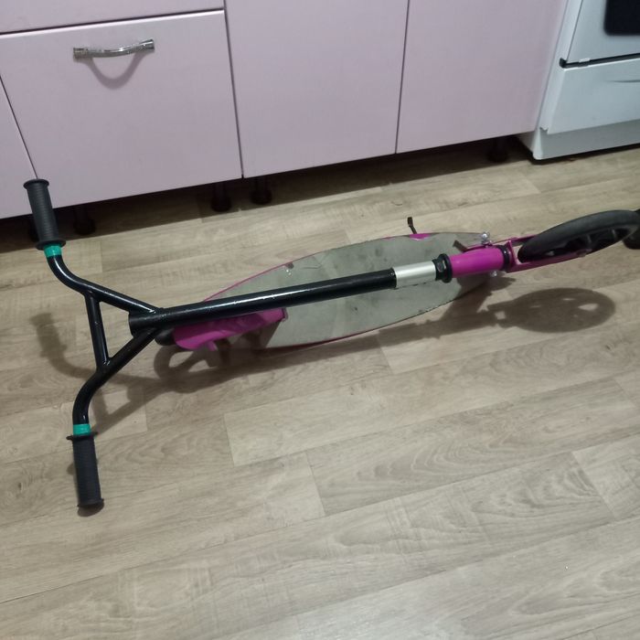 Продам самокат в хорошем состоянии