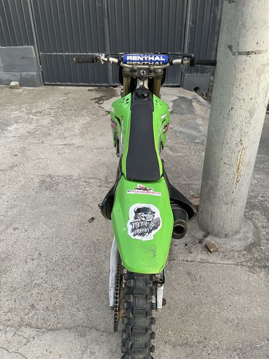 Kavasaki kxf 250 2009 în stare inpecabila are 60 de ore ssau schimb acept variante