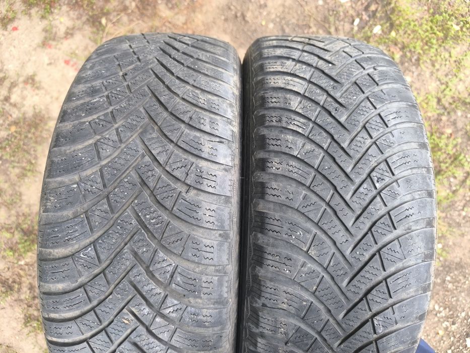 Vând cauciucuri  205 55 16 hankook rs3 din 2022 și roata rezerva 195 65 15 continental