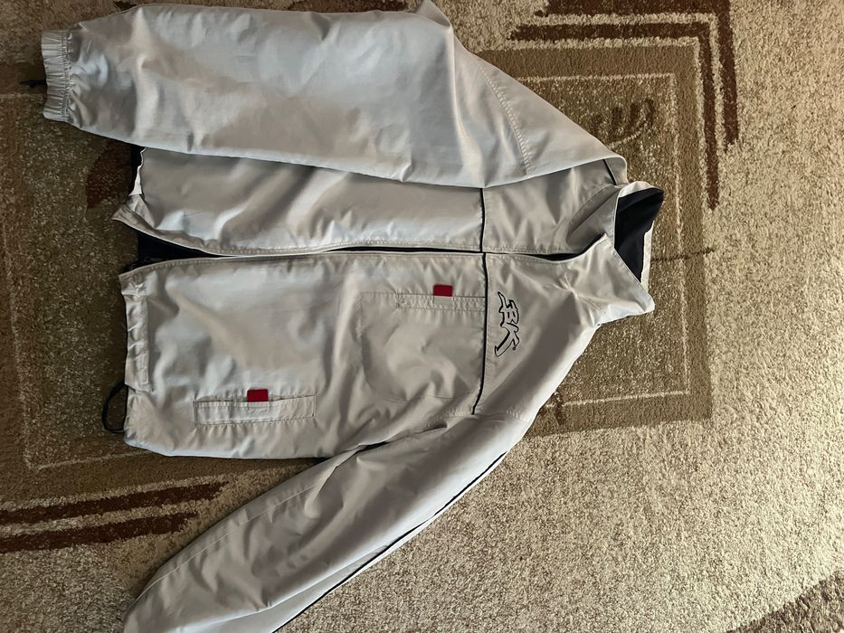 Двулицево яке British Knights