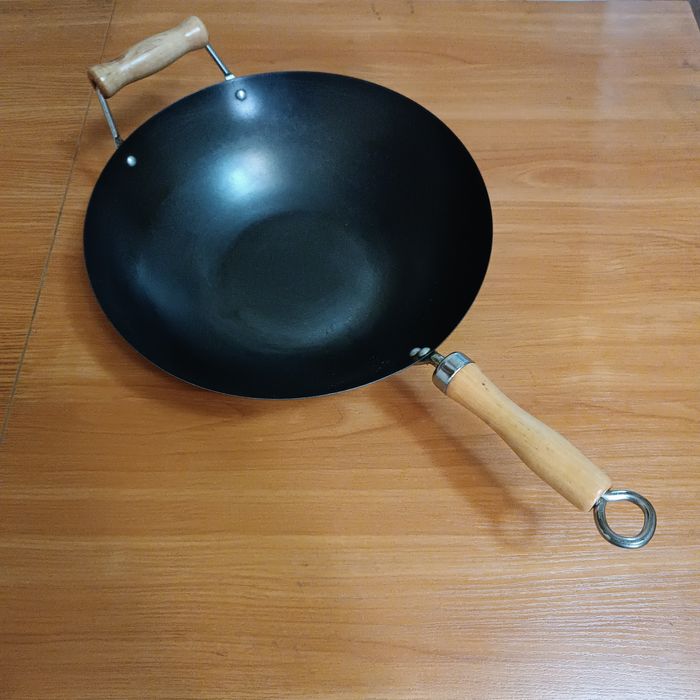Продам сковороду Wok