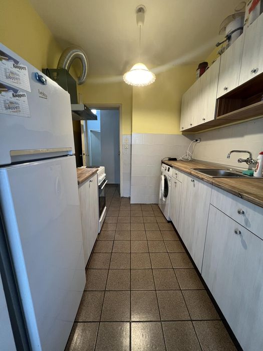 Дава се под наем Тристаен апартамент в София, Младост 4 - 87 кв.м за 700 € - Снимка #2