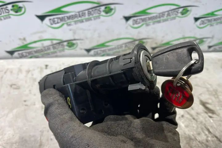 Contact cu cheie Fiat Panda 2011 1.2 MT (60 hp)