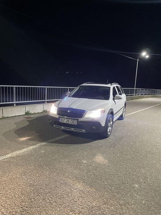 SKODA 100 2012 — imagine 2
