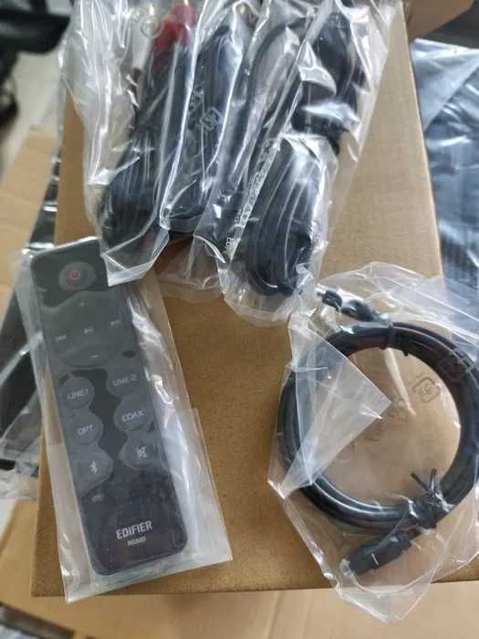 se vinde super sistem nou Boxe Edifier 2.0 R2850DB 150W RMS, Bluetooth, Telecomanda wireless