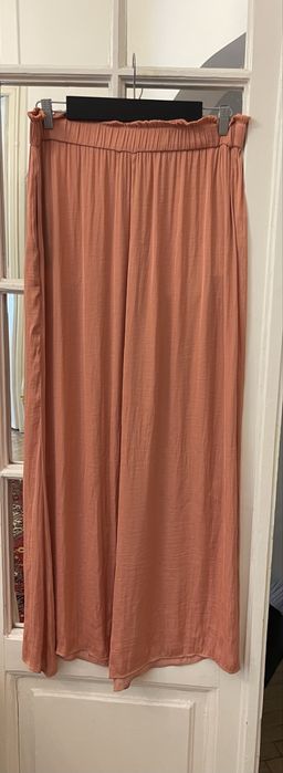 Pantaloni largi  Zara  superbi  mărimea  L /XL