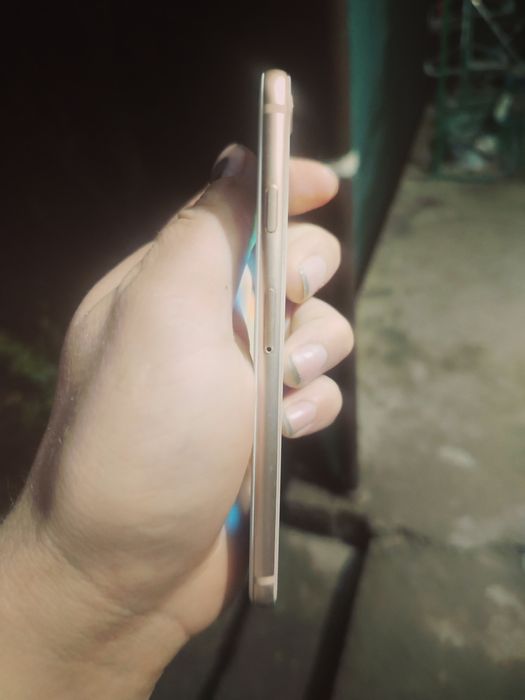 IPhone 8 gold srochna