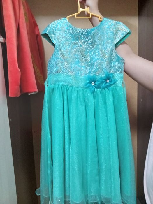 платье праздничное 34размер