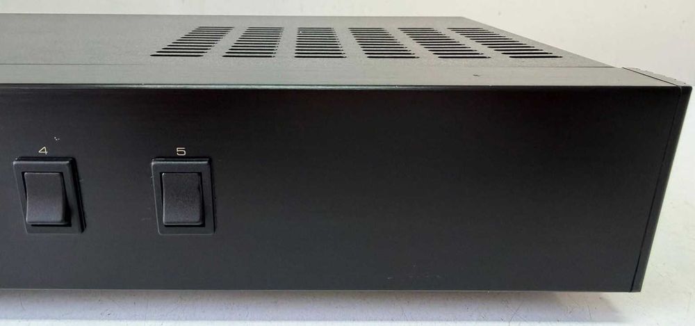 High-End Rotel RSS-900 Selector Audiophile Speaker Switcher Control 6