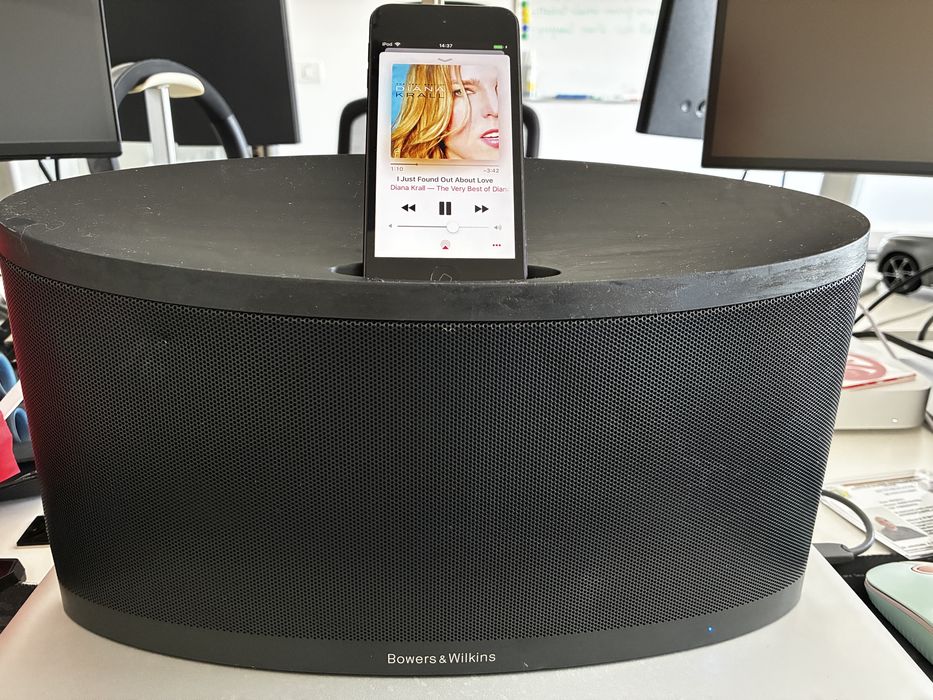 Pachet Hi-Fi Audio: Boxă Bowers & Wilkins Z2 + Apple iPod Touch Gen 6 (32GB)