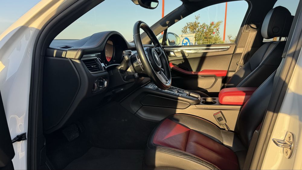 2017 Porsche Macan 2.0T R4 252 CP