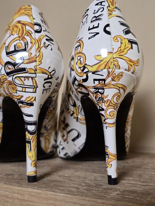Versace Jeans Couture нови оригинални дамски обувки