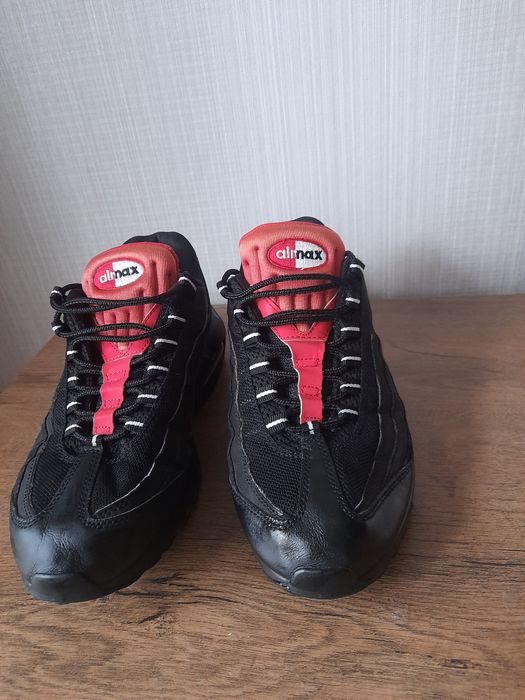 Nike Air max 95 маратонки 42 номер.