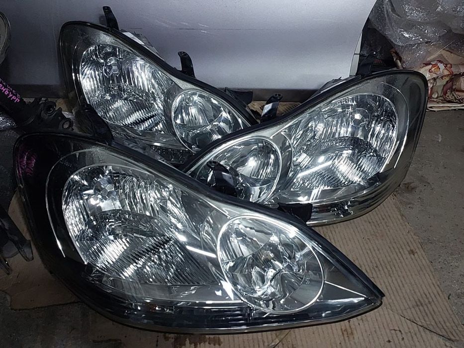 Фара тойота ипсум toyota Ipsum