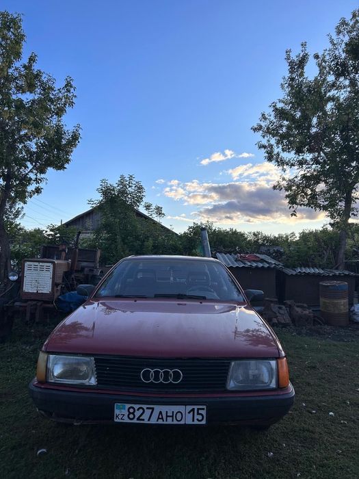 На продаже ауди 100