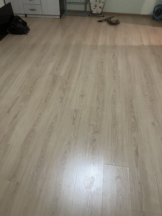 Продается бу ламинат