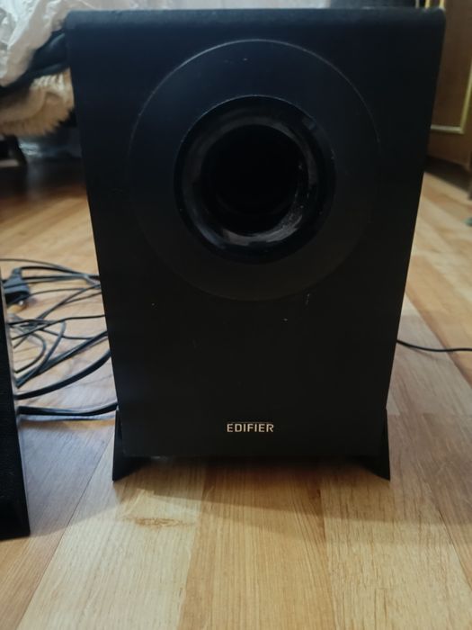 Тонколони Edifier 2.1 M1360, 8W RMS, Черни