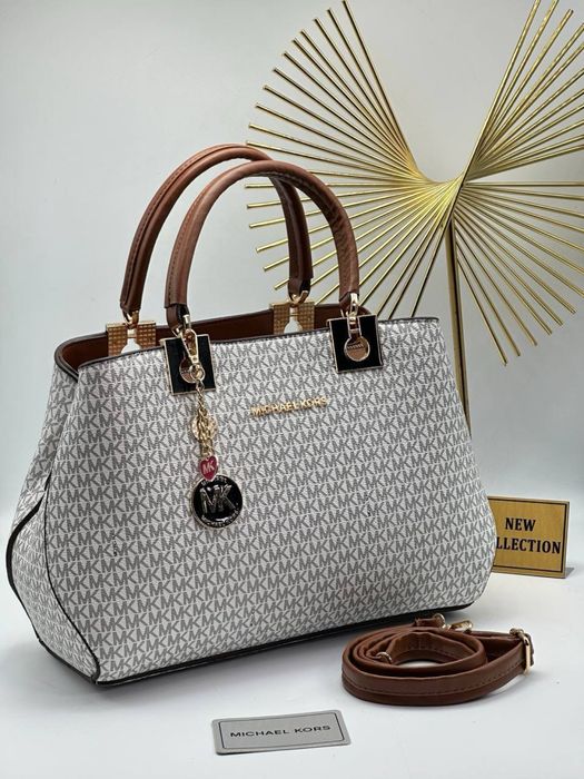 Geanta Michael Kors noua !!! Dimensiuni 30/22 !!!