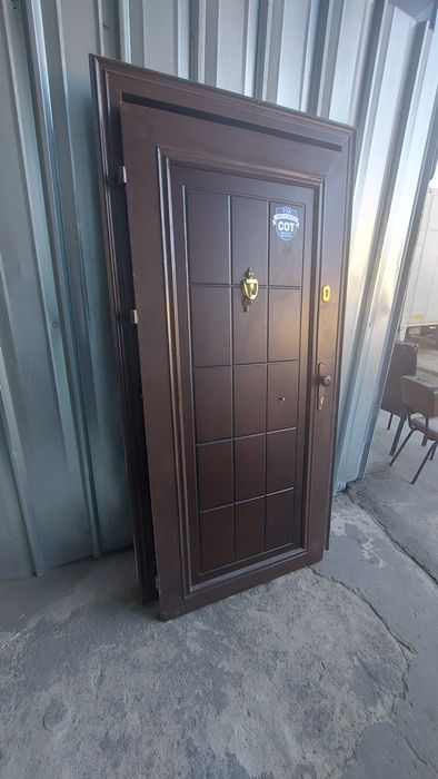 Входна Блиндирана Врата