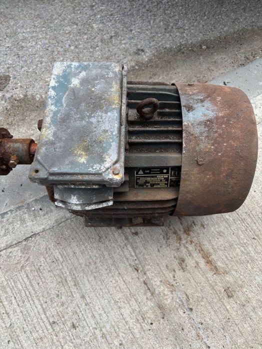 Електрически мотор