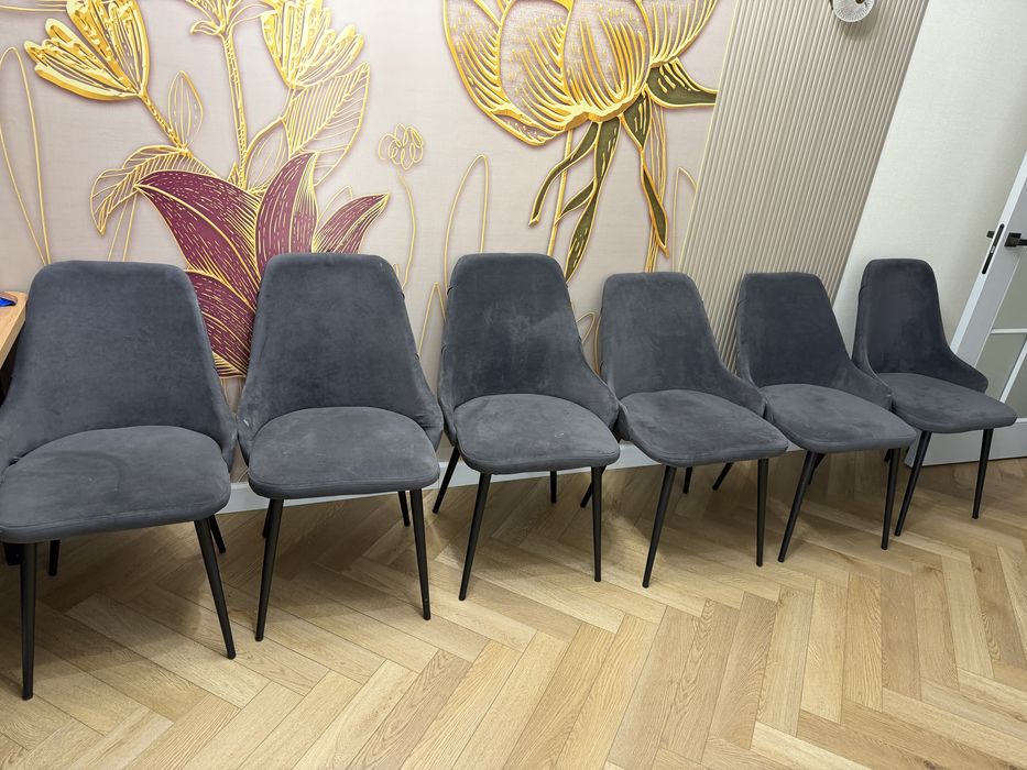 Продам 6 стульев