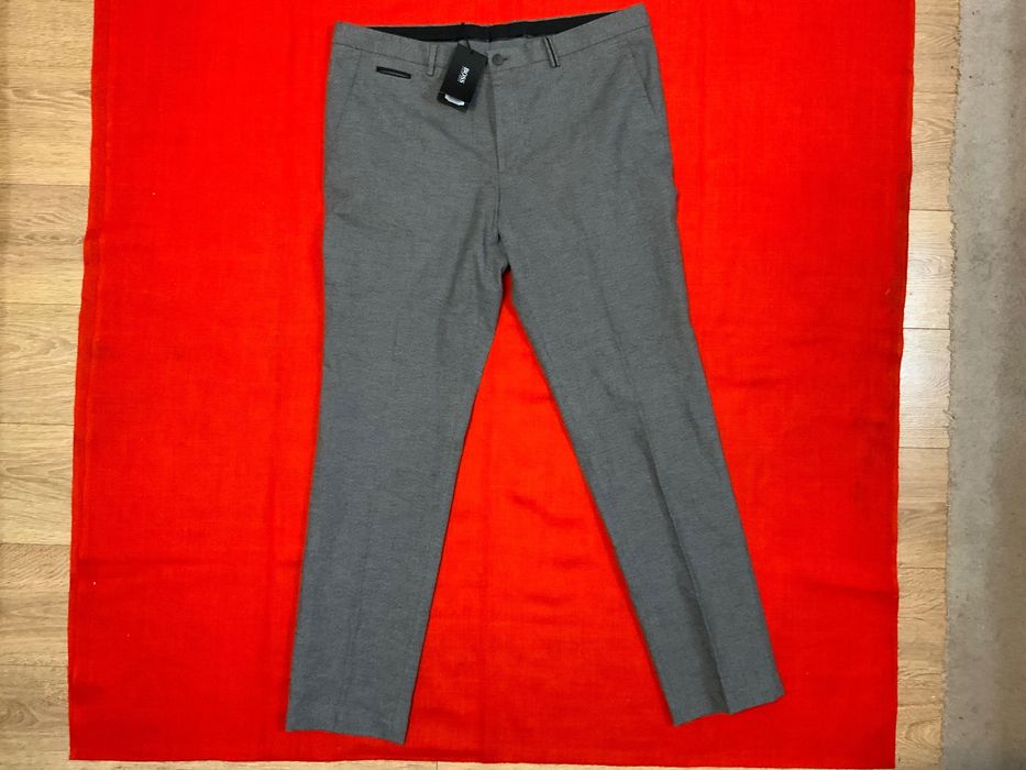 Hugo Boss-оригинален панталон размер л