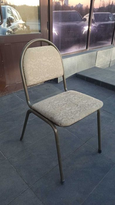 Продам столы и стулья