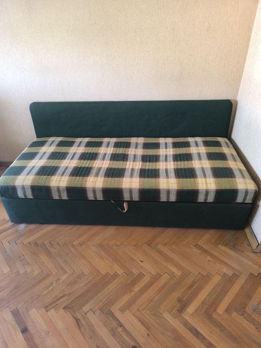 Разтегателен диван