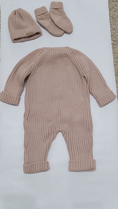 Вязаный комплект для малыша