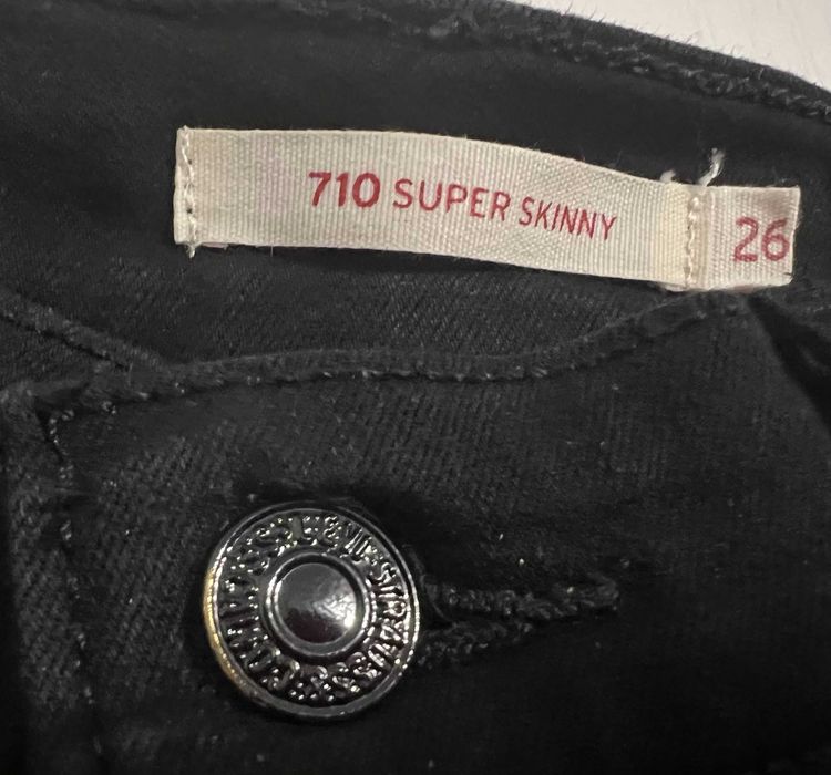 Дамски дънки черни LEVIS 710 SUPER SKINNY размер 26