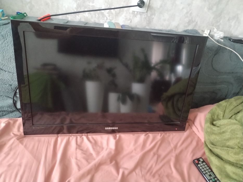 Телевизор SAMSUNG