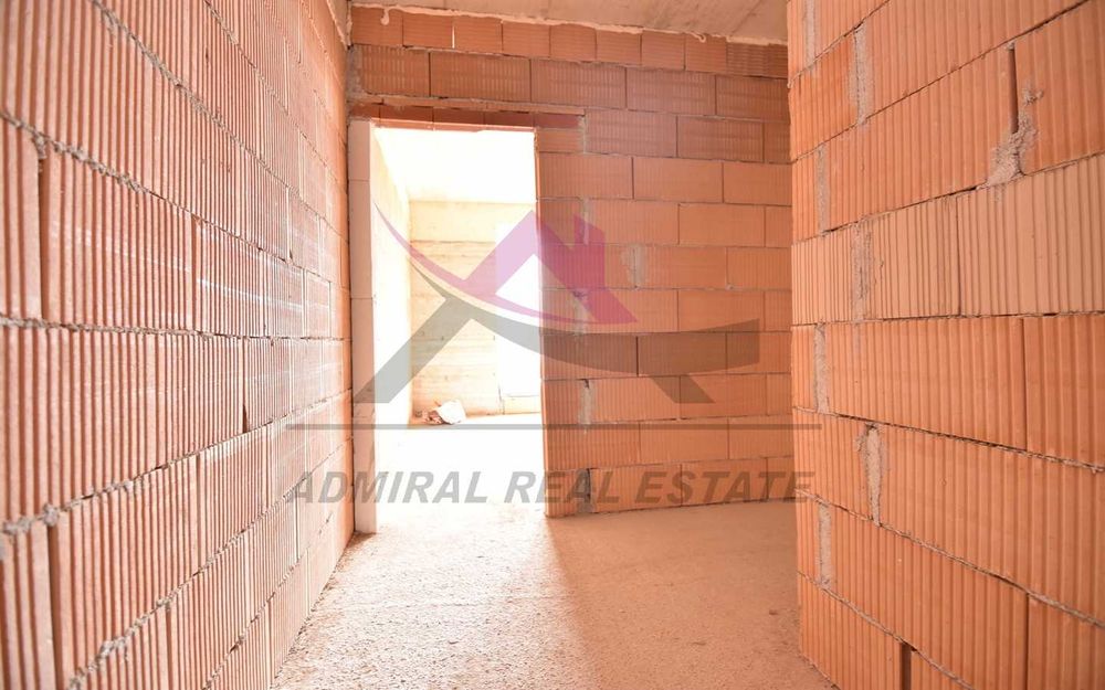 Продава се Двустаен апартамент в Варна, Възраждане 3 - 99 кв.м за 1091 €/кв.м - Снимка #3