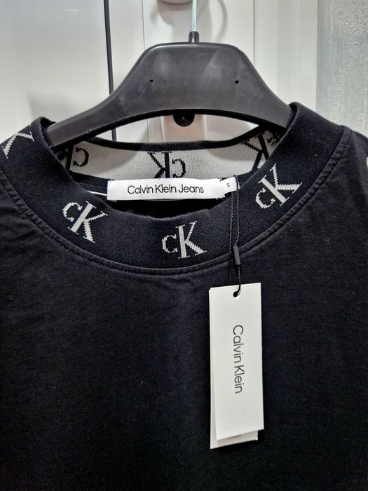 Тениска Calvin Klein - Нова!