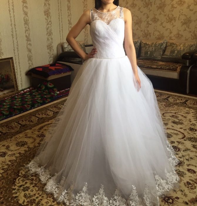 Свадебное платье